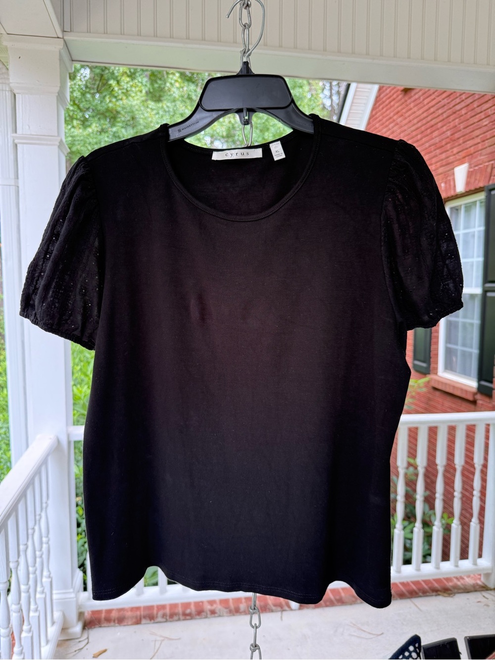 Cyrus Black Short-Sleeve Puff Sleeve Tee